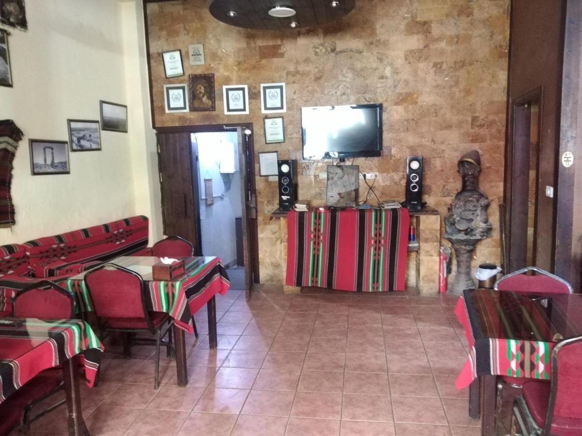 Queen Ayloa Hotel&Restaurant Мадаба Экстерьер фото